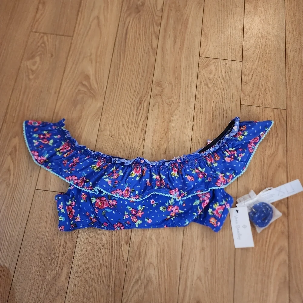 NWT Vera Bradley Bikini Top- XL